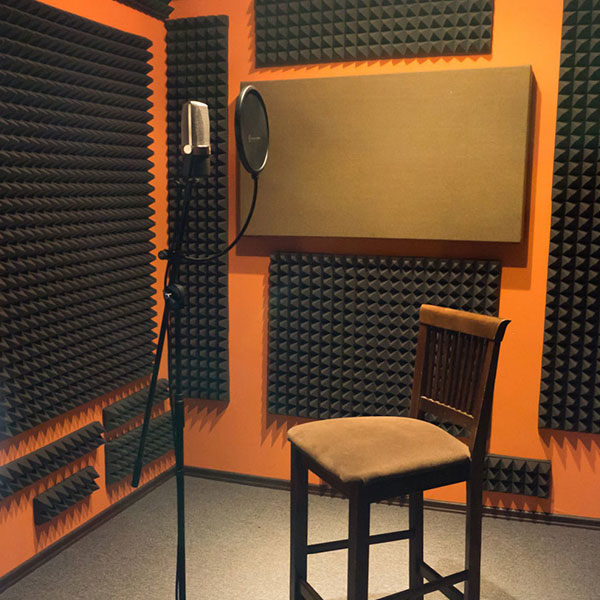 ses kayıt odası akustik piramit sünger kaplama