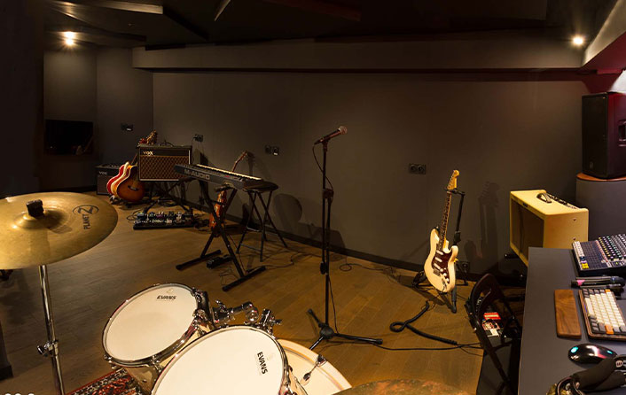 akustik gitar odası ses izolasyonu